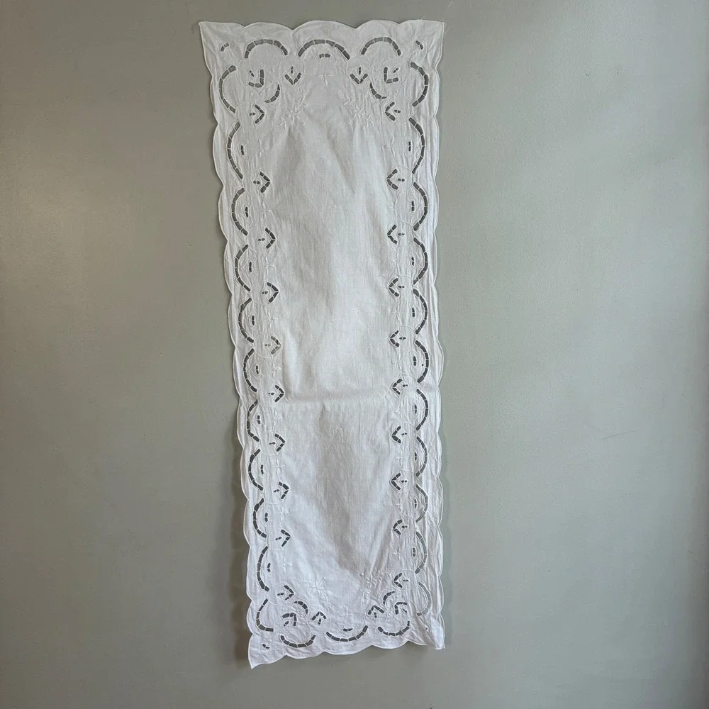 Vintage Table Runner 41